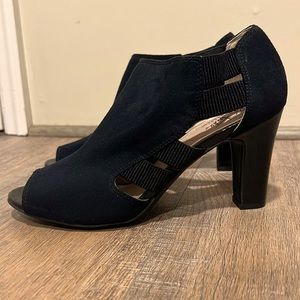 Women’s Life Stride Open Toe Heels